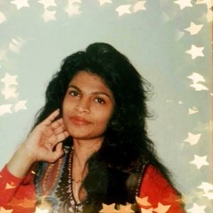 Meet your Posher, Carla